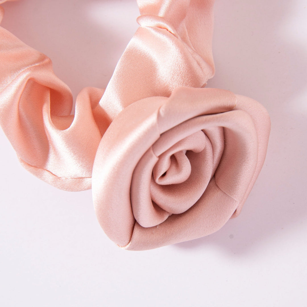 22 Momme Camellia Silk Scrunchie French Elegance - SusanSilk